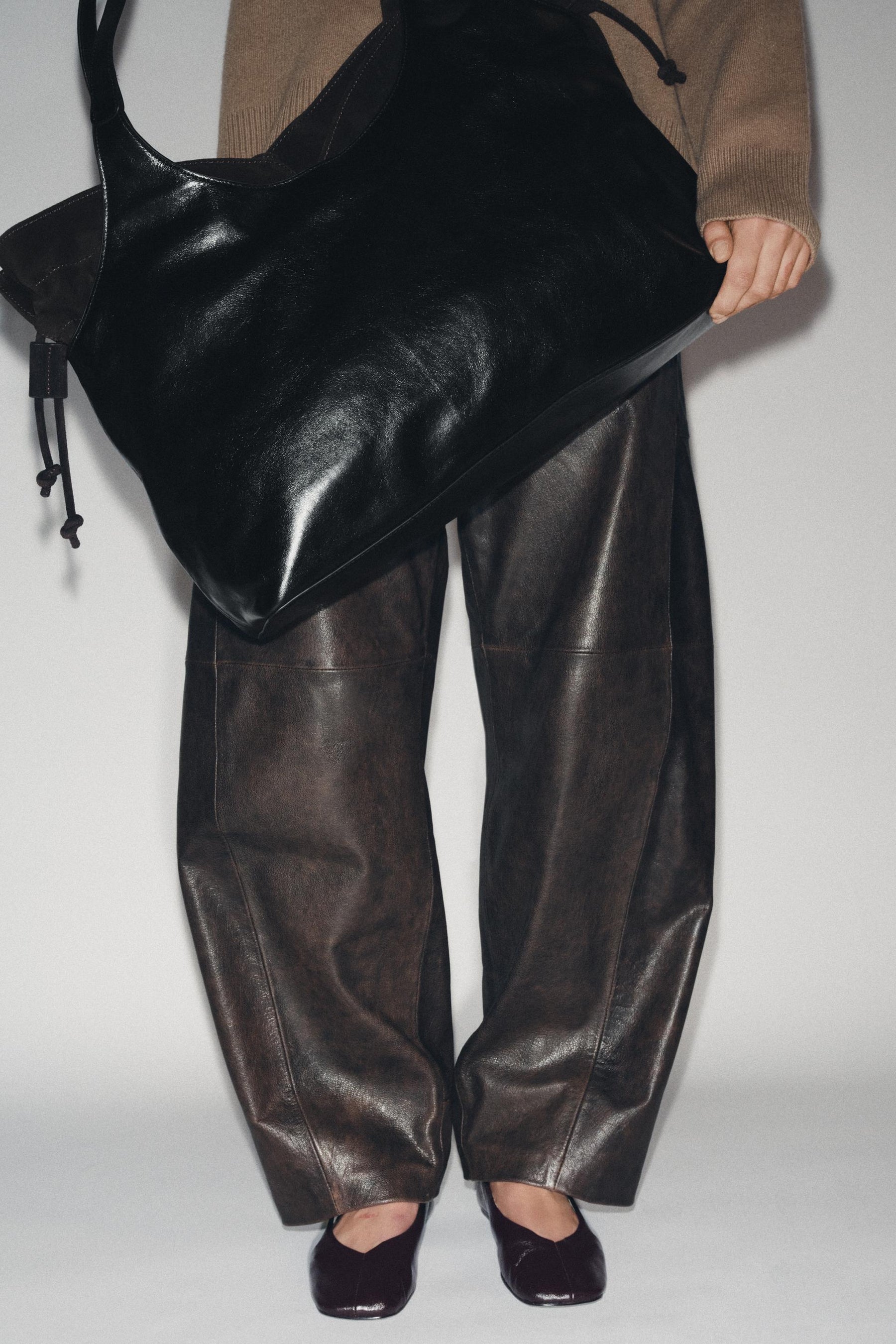 LEATHER BALLET FLATS