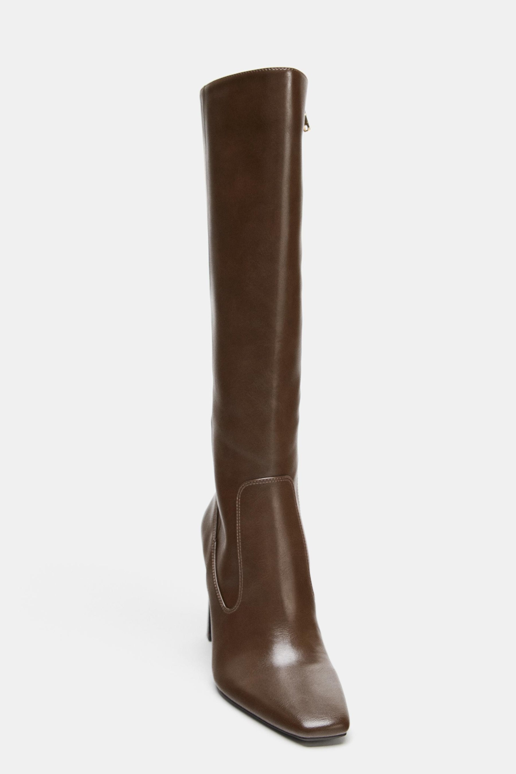 TOPSTITCHED KNEE-HIGH BOOTS