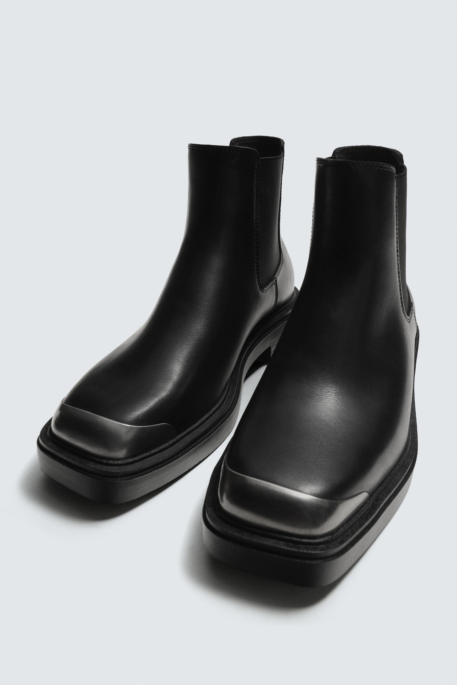 CHELSEA BOOTS WITH METAL DETAIL - Image 5