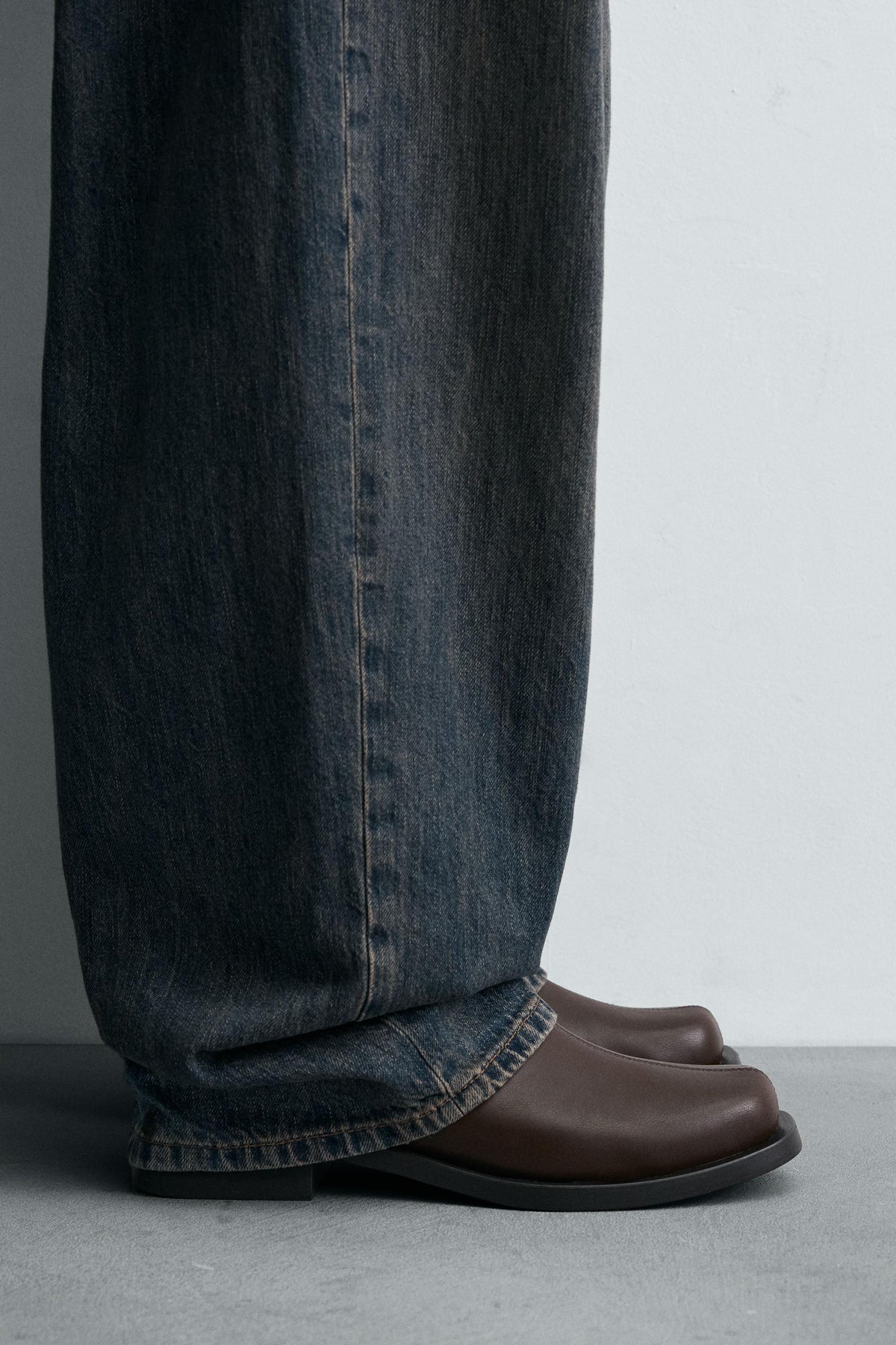 TOPSTITCHED BOOTS - Image 1