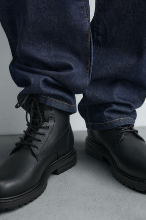 CHUNKY LACE-UP BOOTS