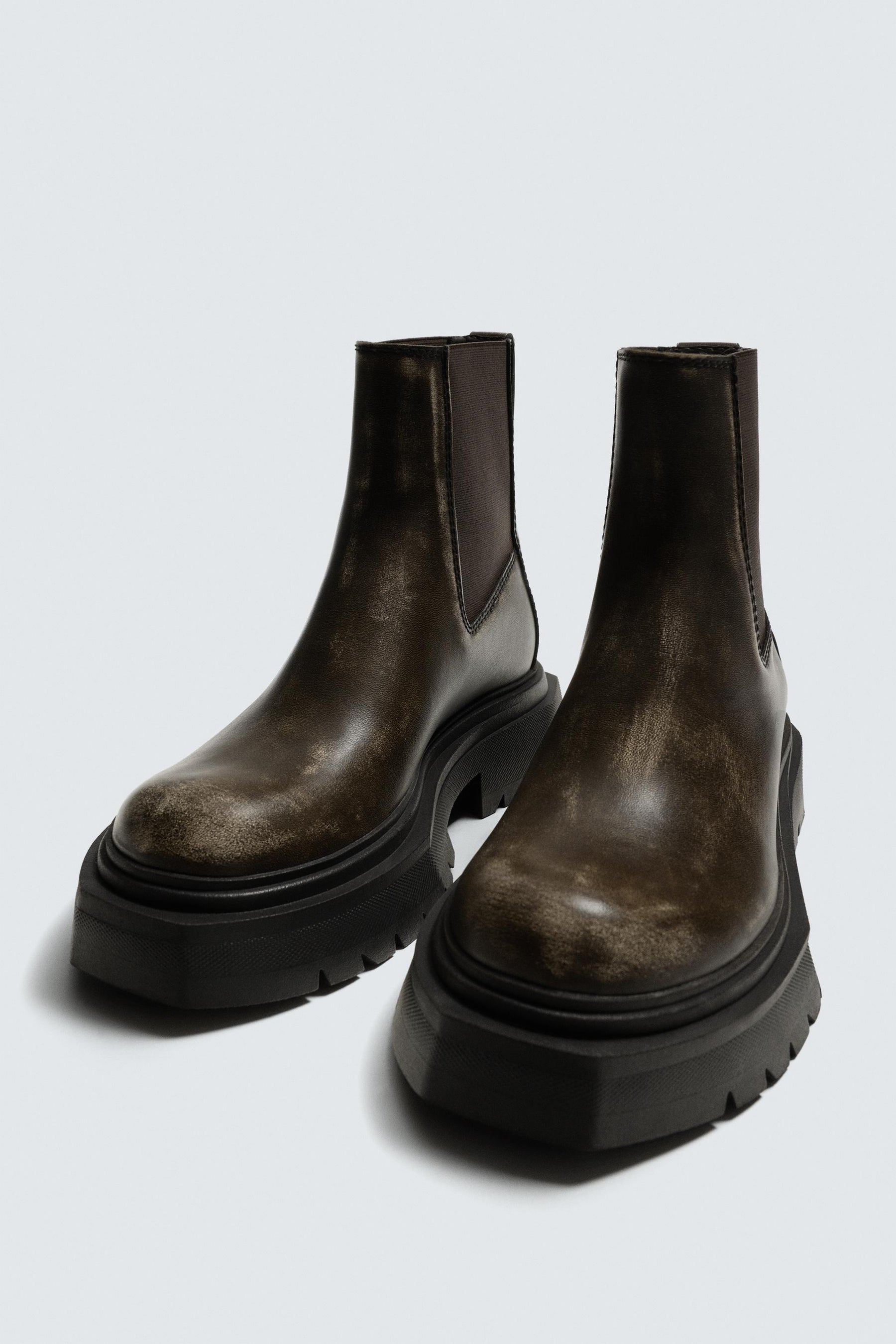 DISTRESSED CHUNKY CHELSEA BOOTS - Image 5