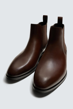 Pointed Chelsea Boots
