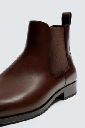 Pointed Chelsea Boots