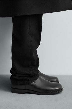 LIMITED EDITION LEATHER BOOTS - Image 2