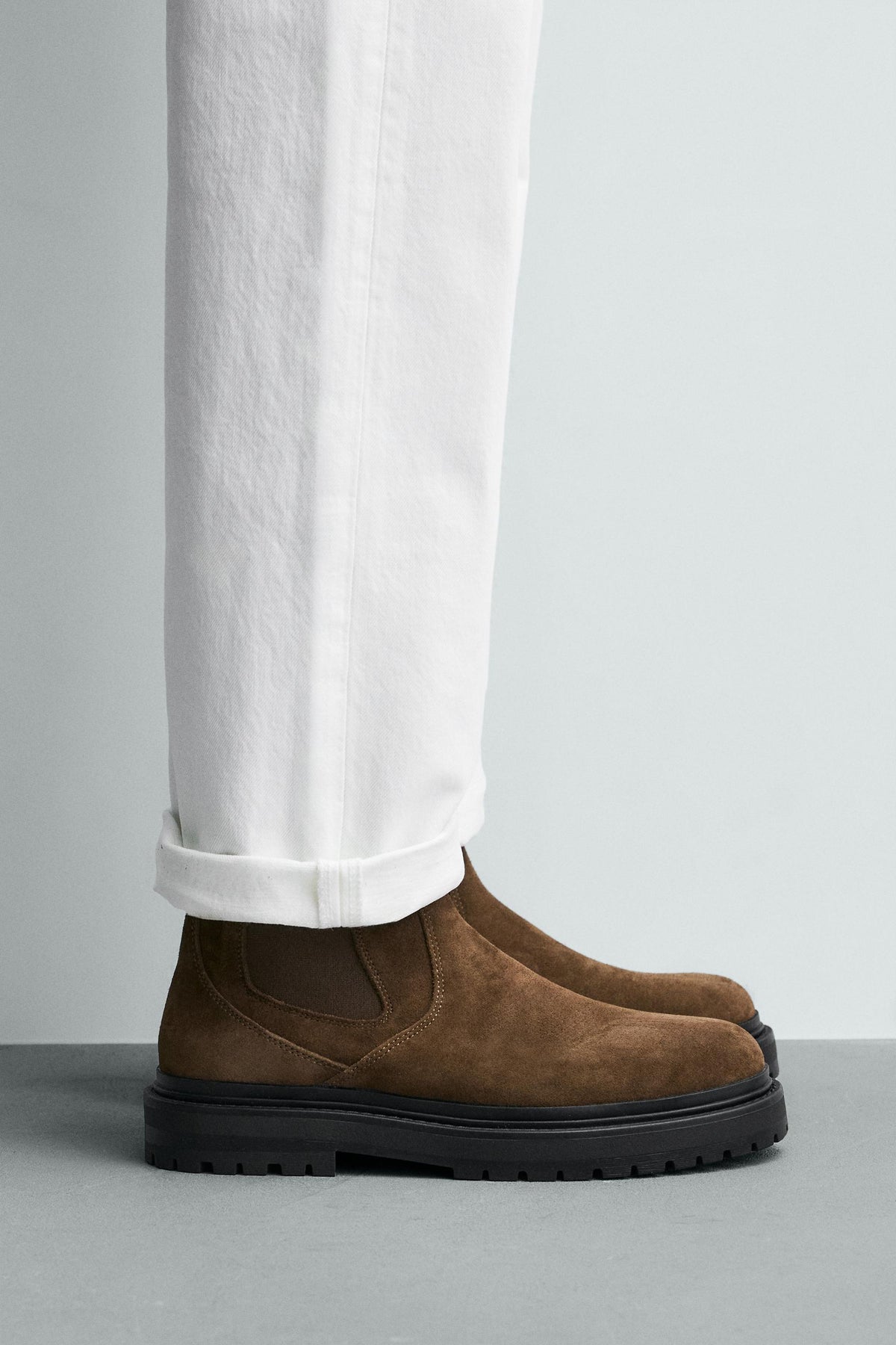 LEATHER CHELSEA BOOTS - Image 1