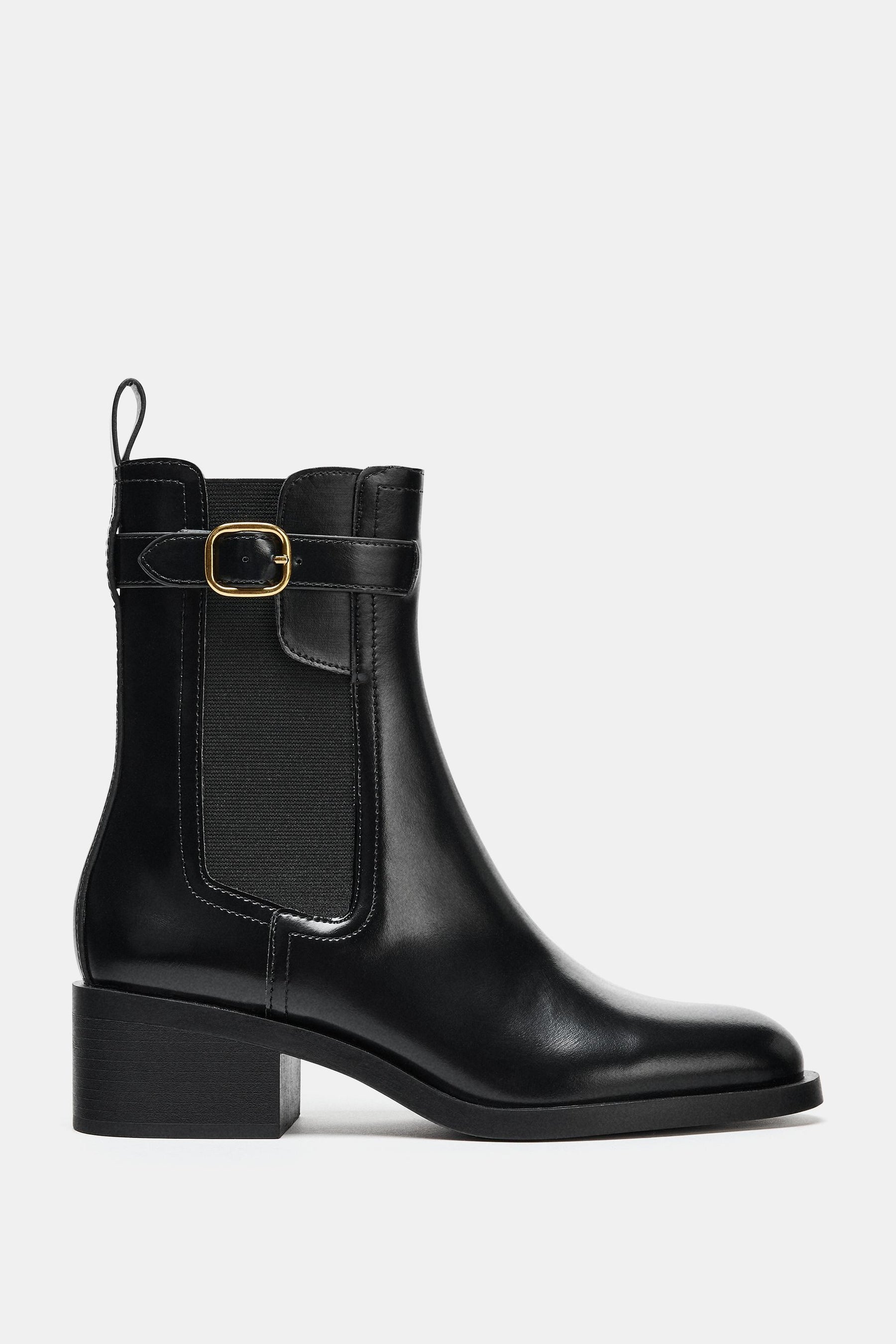 ANKLE BOOTS WITH BUCKLE