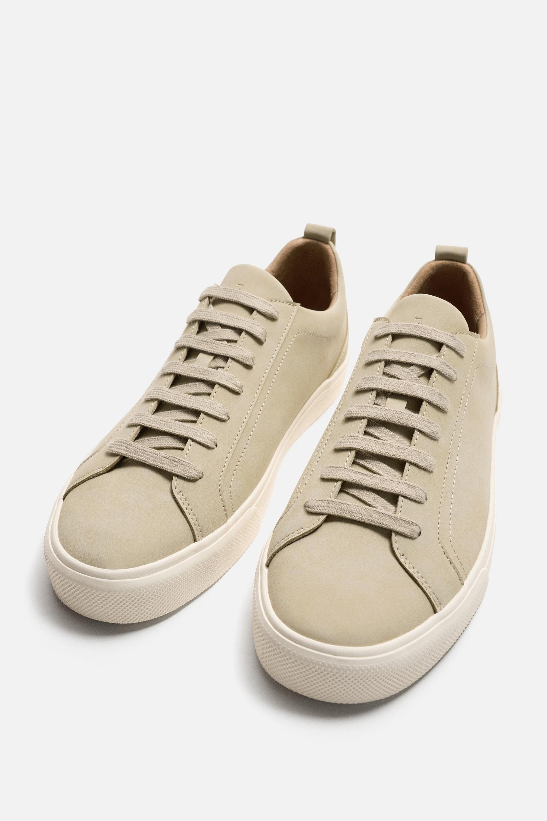 BASIC TRAINERS - Image 5