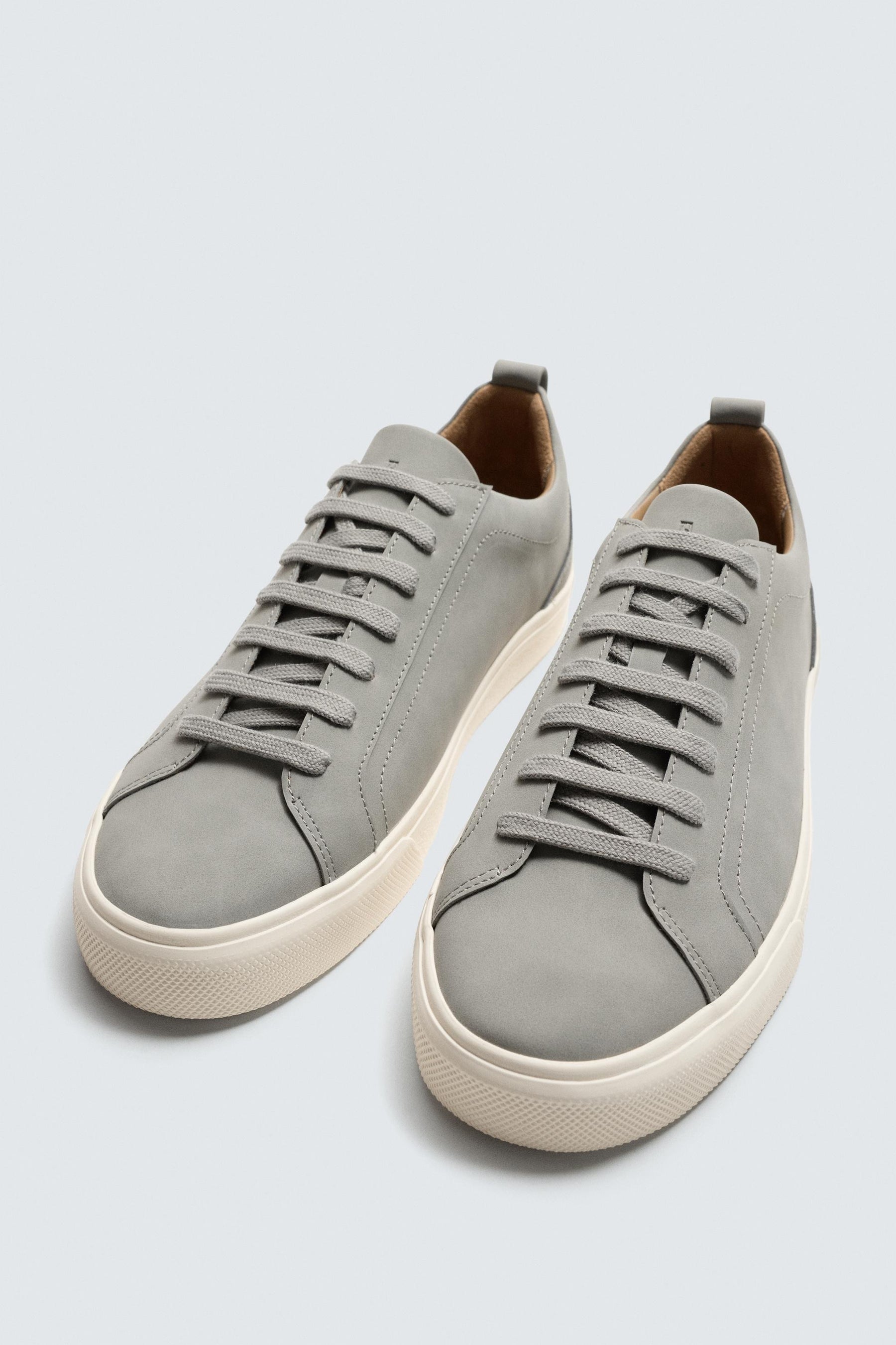 BASIC TRAINERS - Image 4