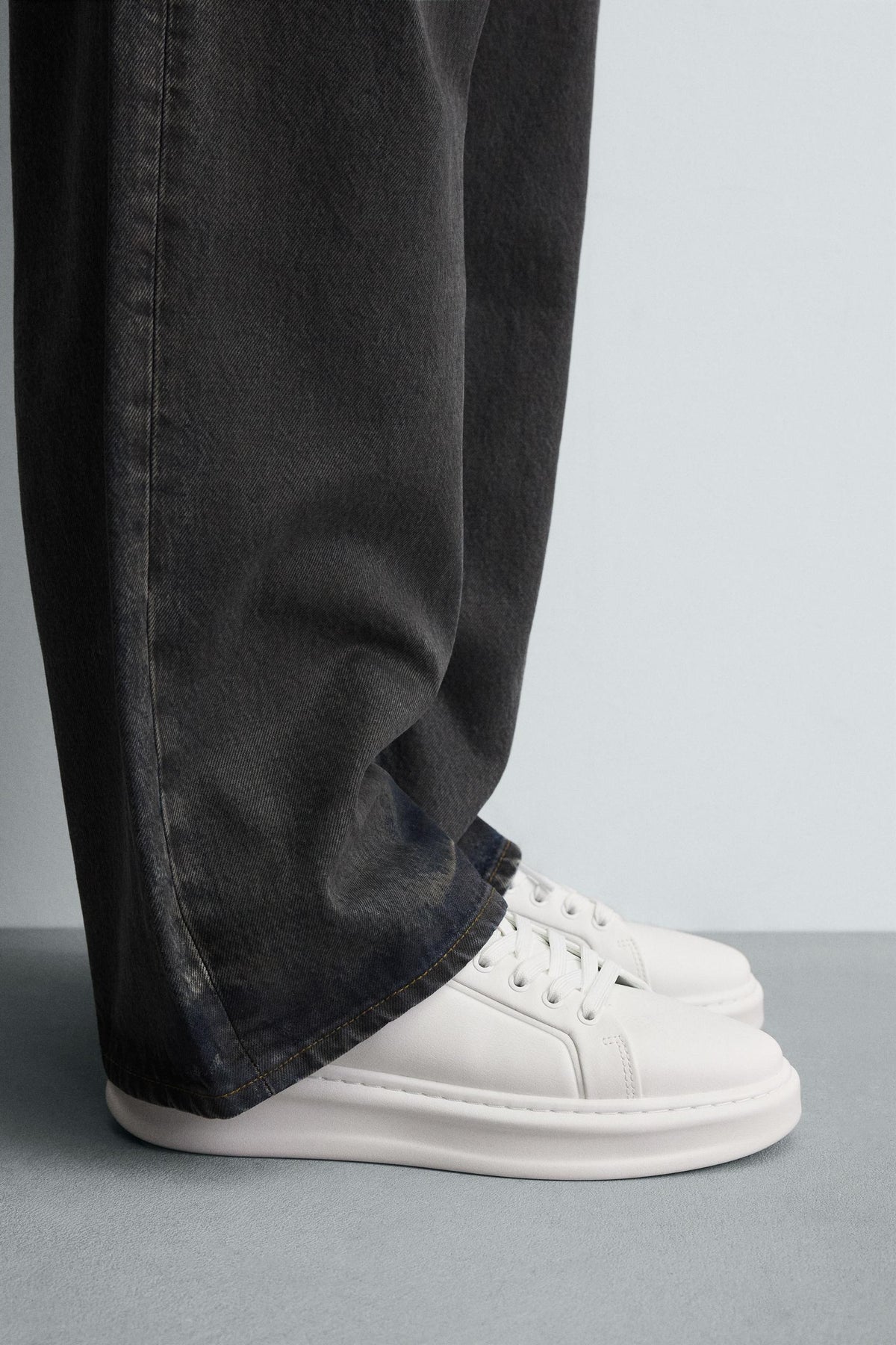 TRAINERS WITH HEEL DETAIL - Image 1
