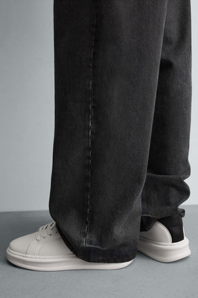 Trainers with heel detail