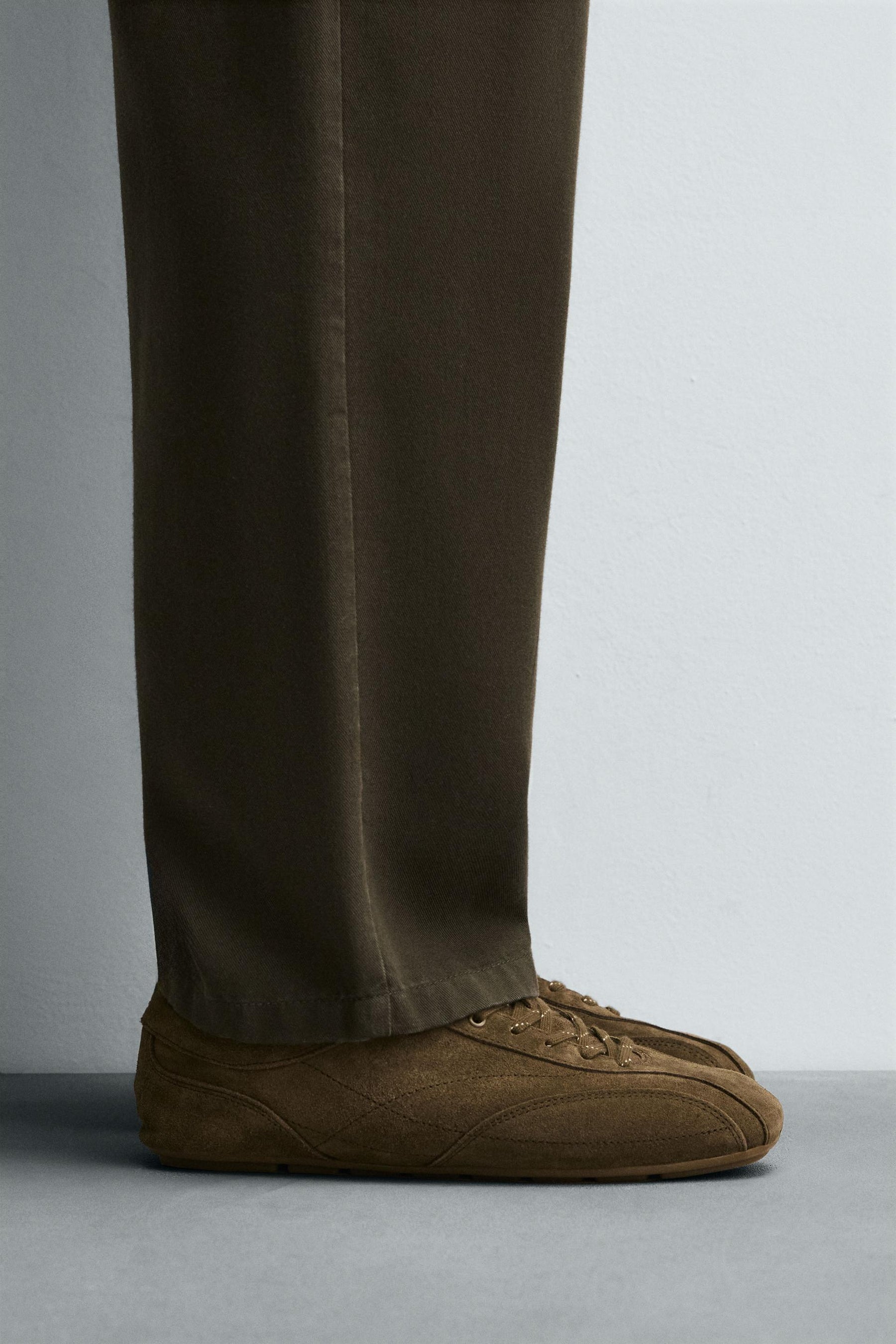 ULTRA-THIN SOLE LEATHER TRAINERS - Image 1