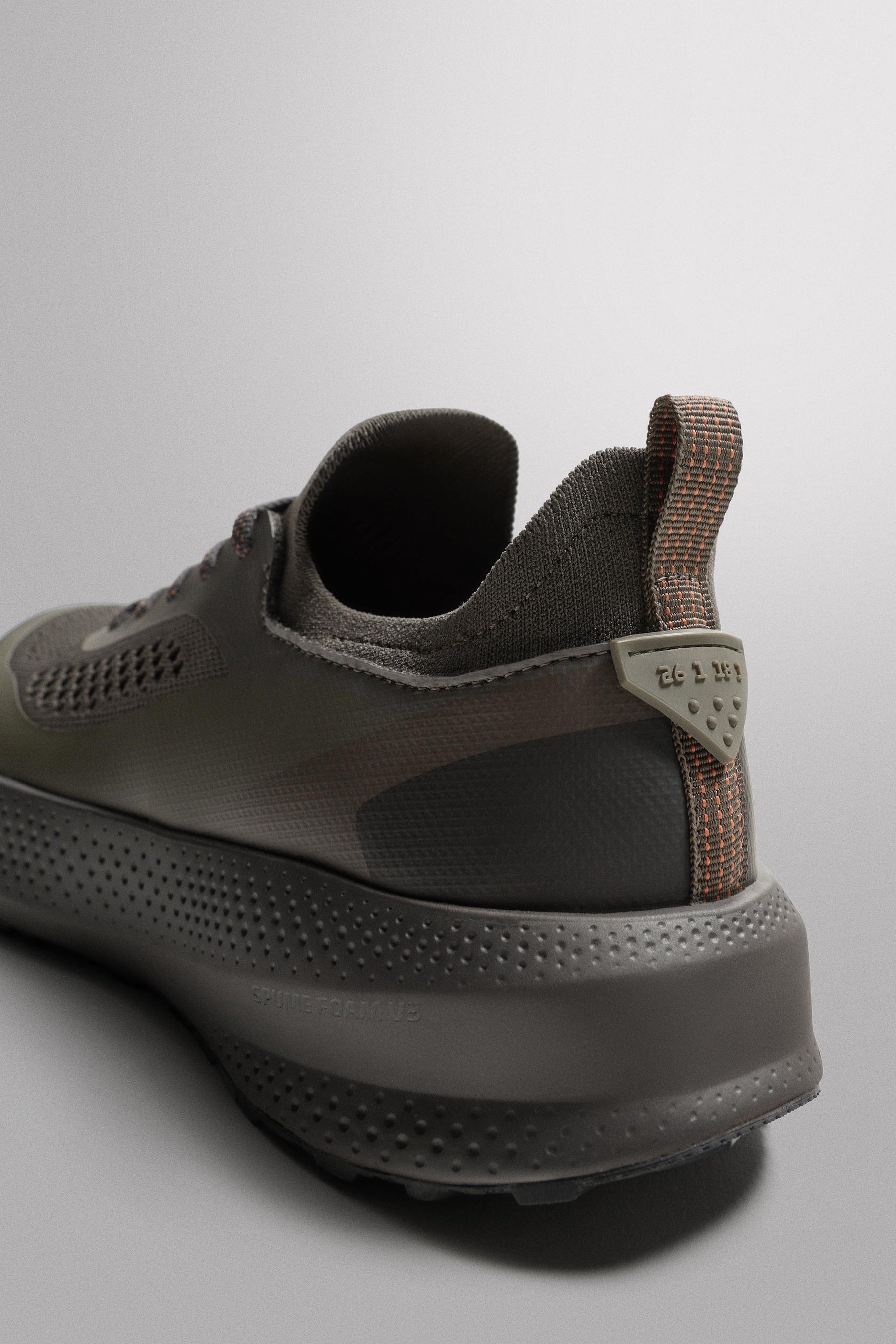 RUNNING SHOE - Image 3