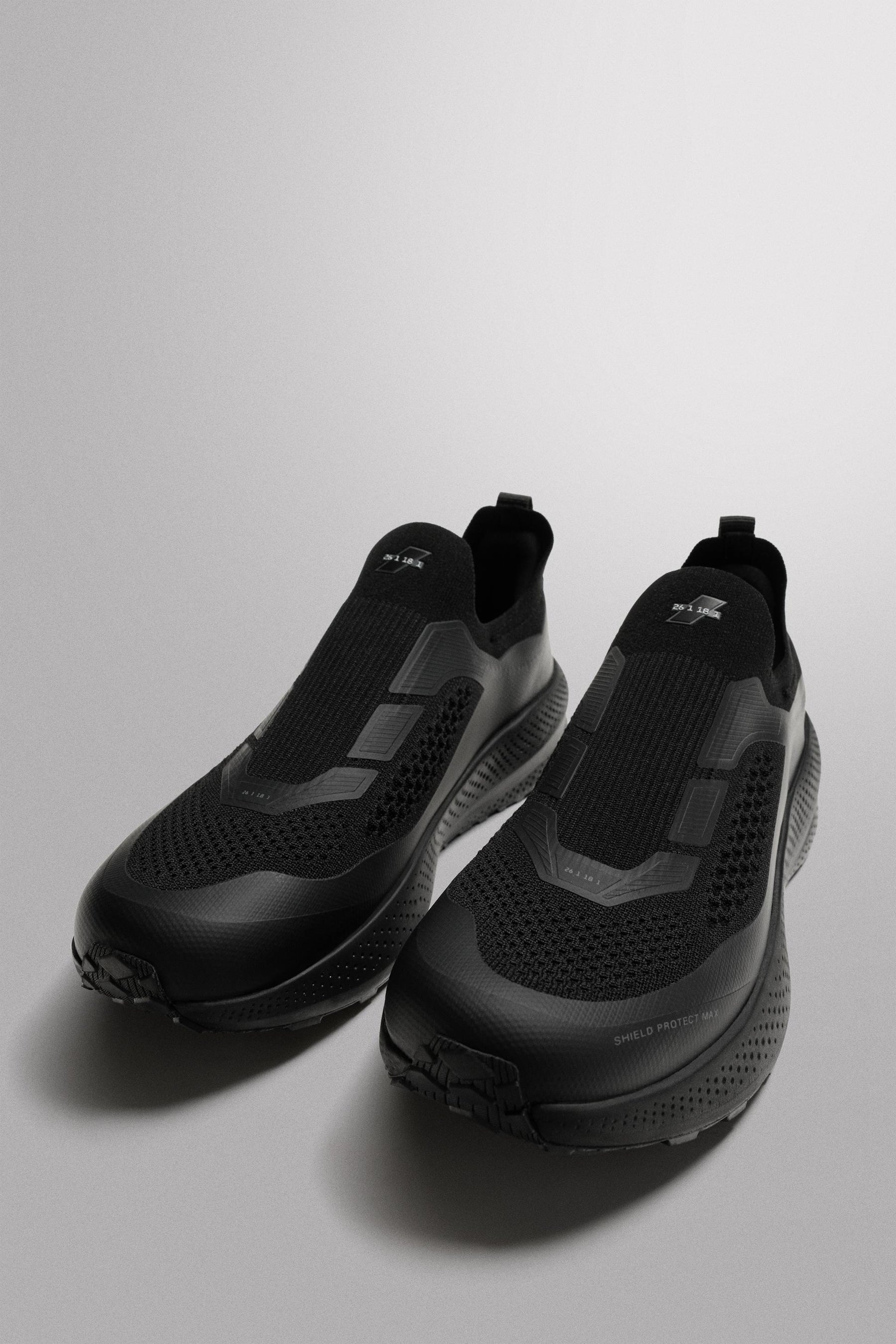 LACELESS RUNNING TRAINERS - Image 5
