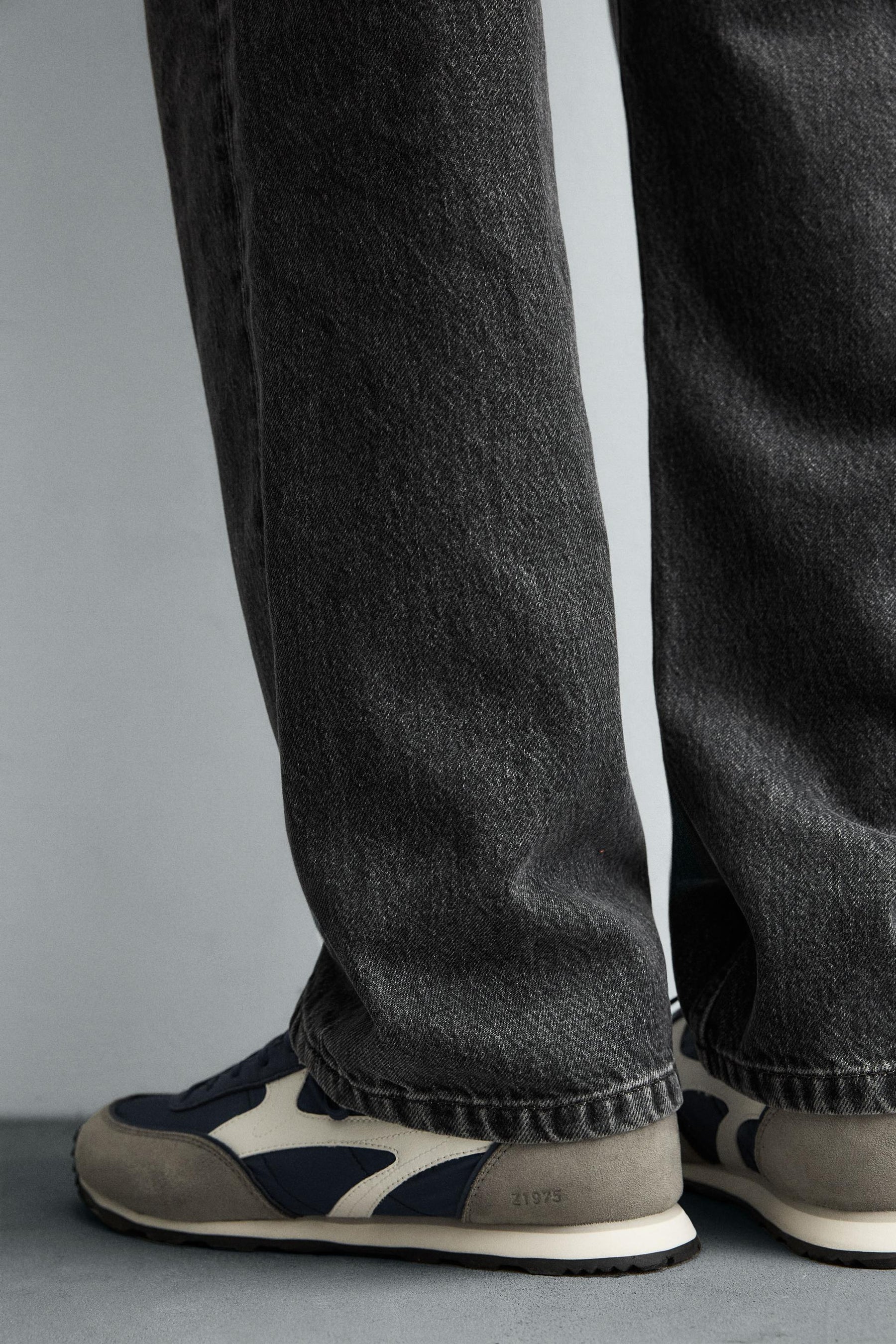 RETRO STYLE TRAINER - Image 4