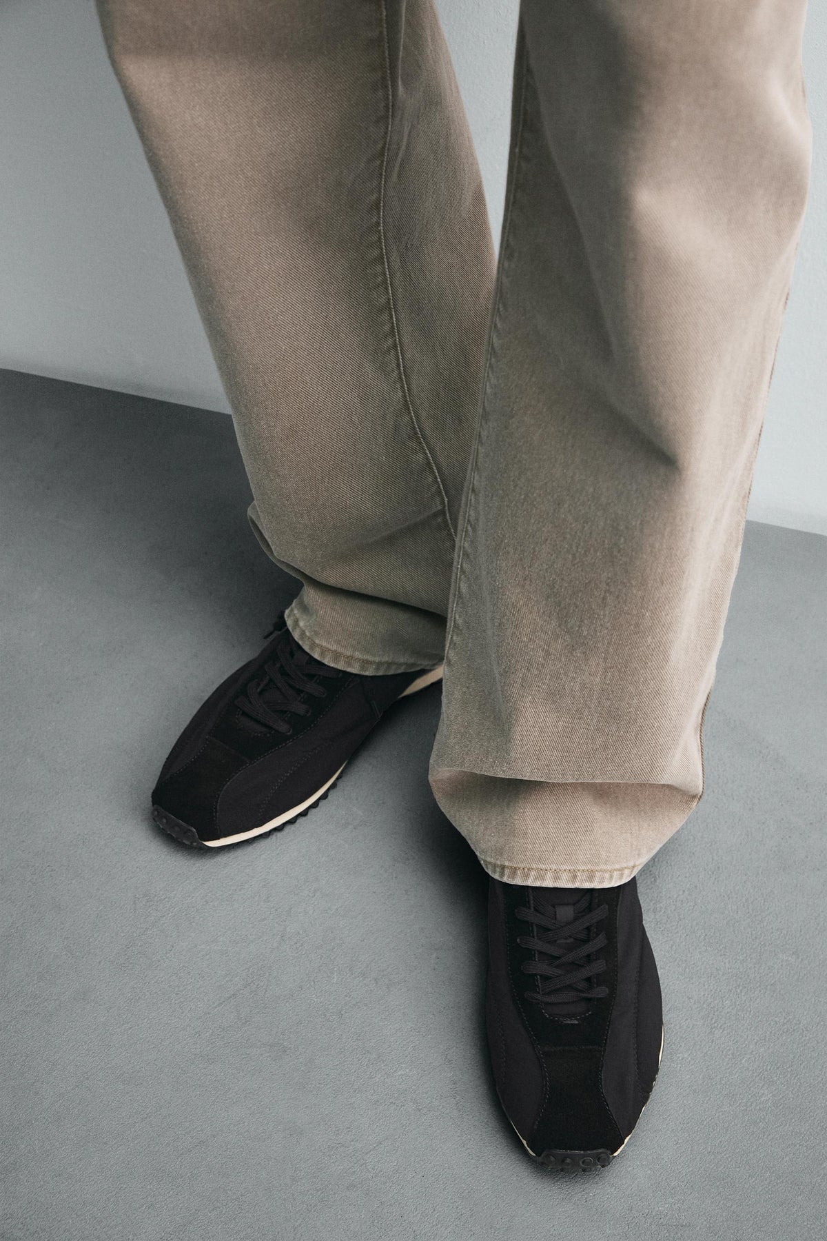 NYLON LIMITED EDITION TRAINERS - Image 2