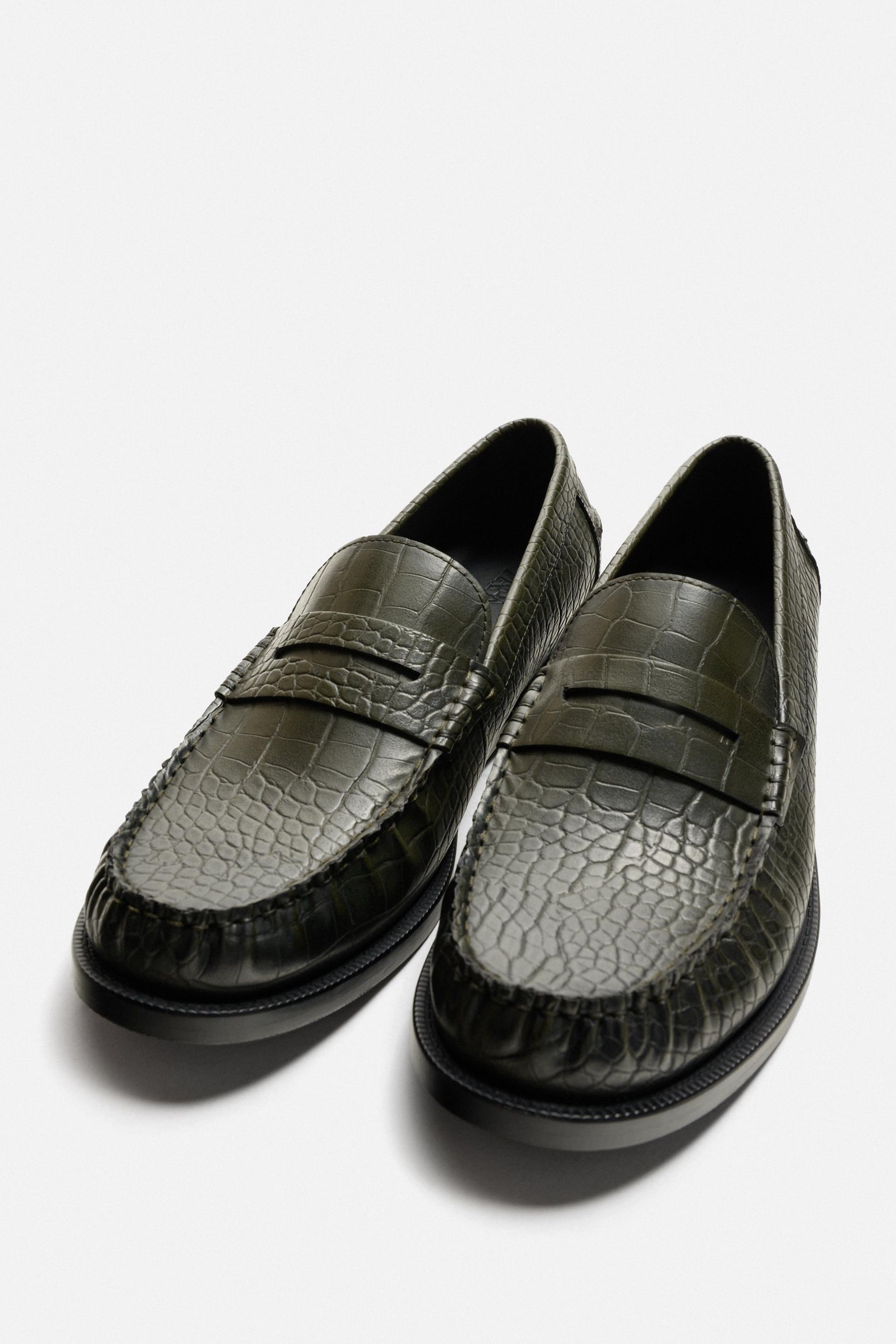 CROCODILE EMBOSSED LOAFER - Image 4