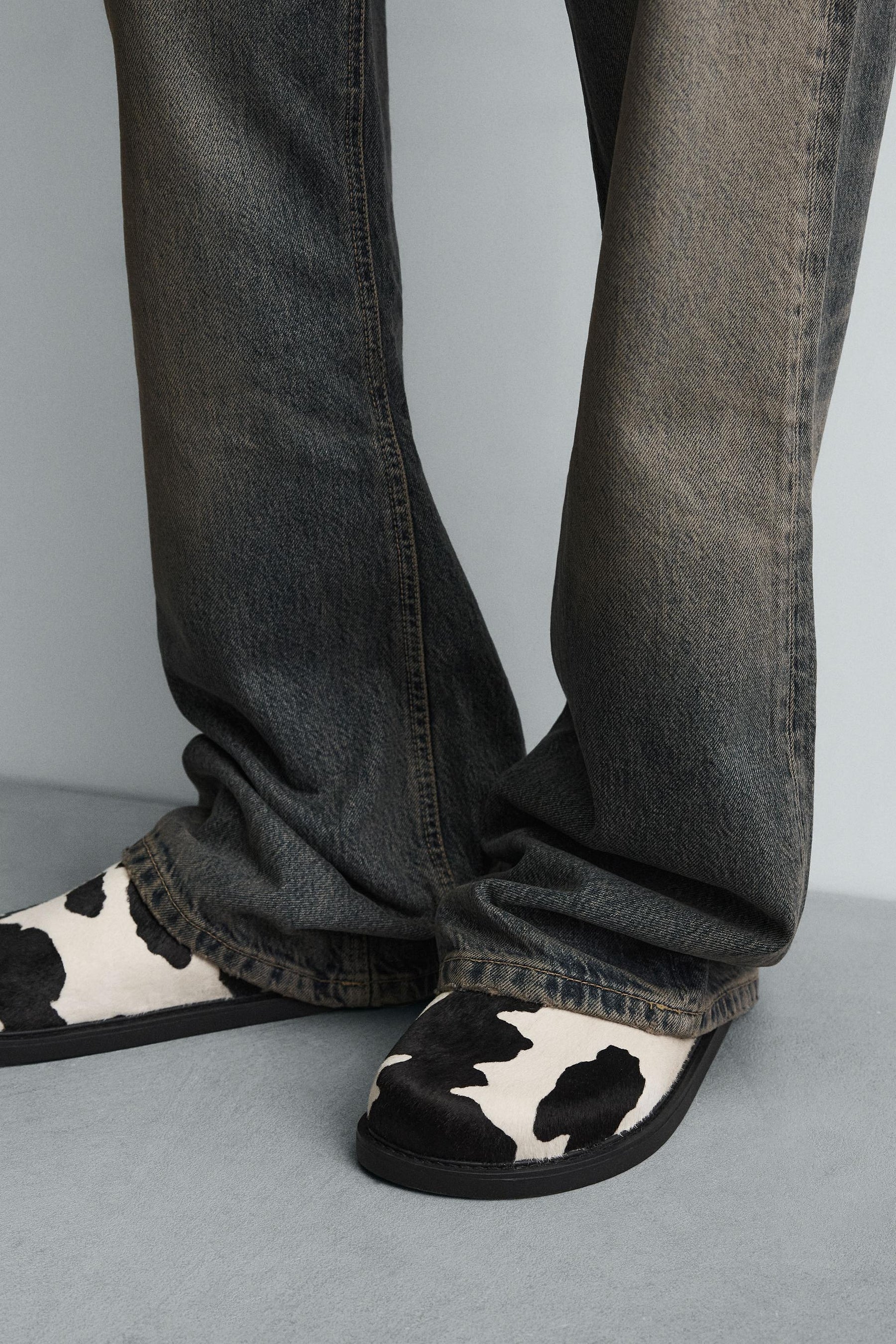 LEATHER AND SHEEPSKIN CLOGS - Image 3