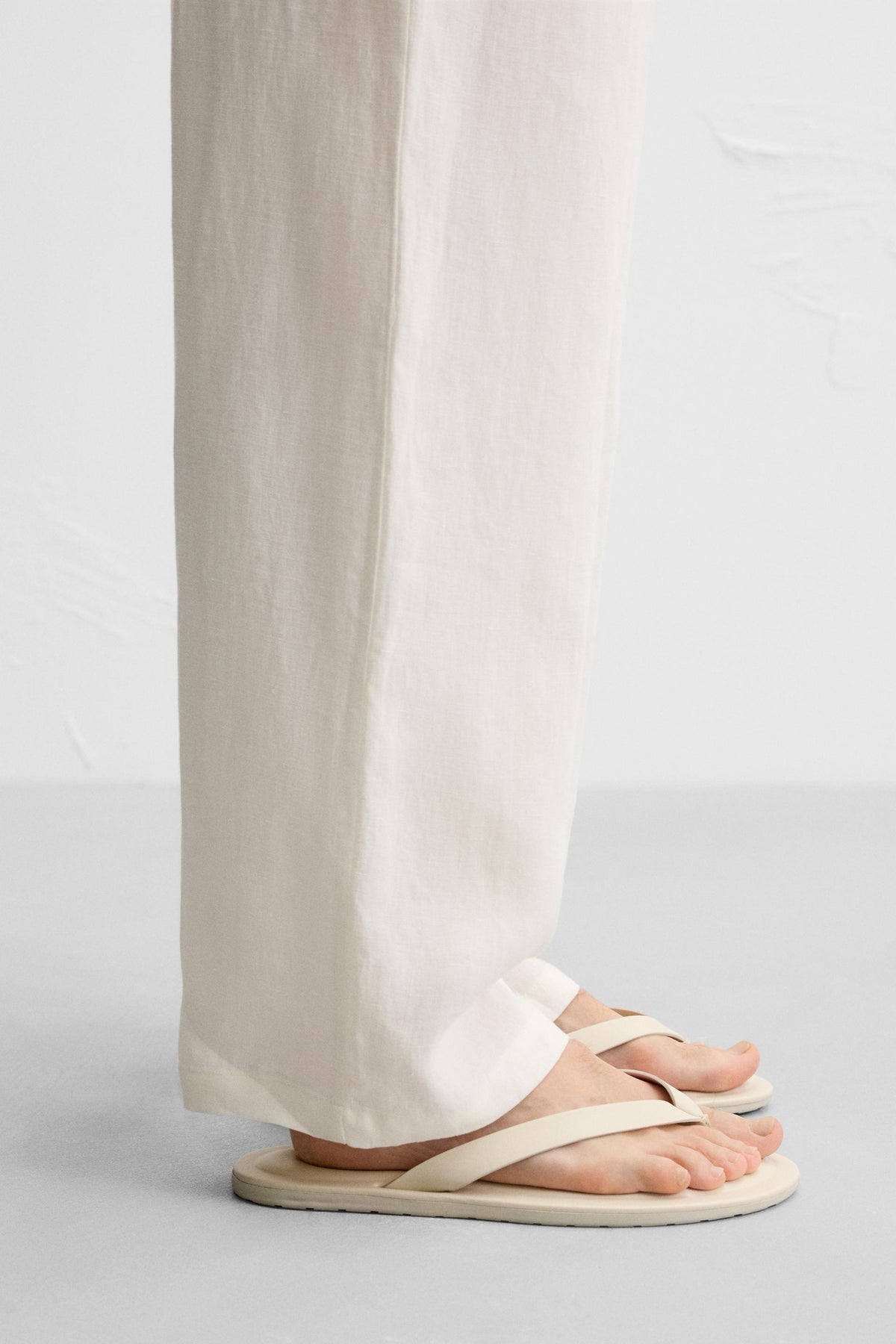 STRAPPY SANDALS - Image 1