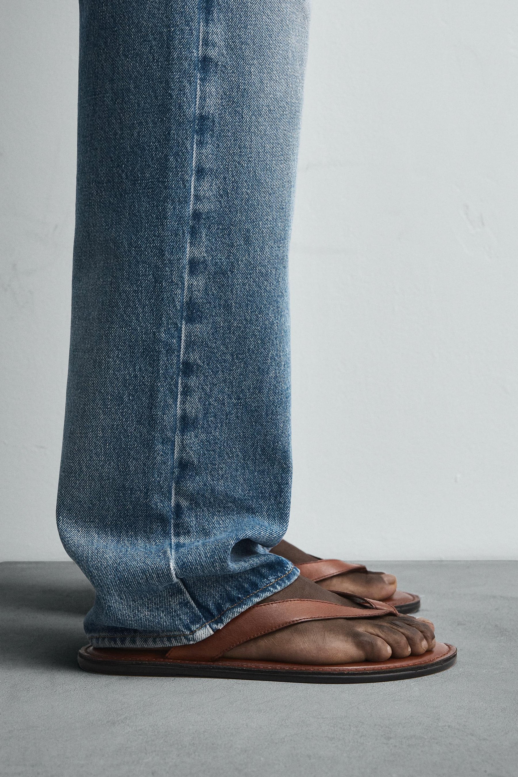 LEATHER LIMITED EDITION SANDALS