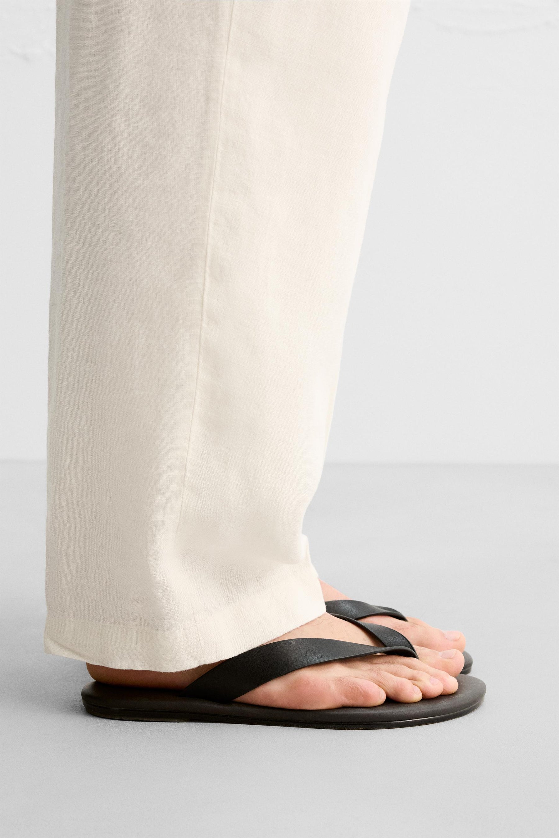 LIMITED EDITION LEATHER SANDALS