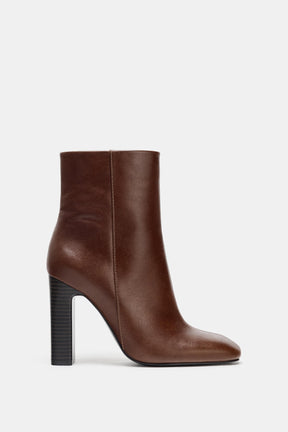 WIDE HEEL ANKLE BOOTS