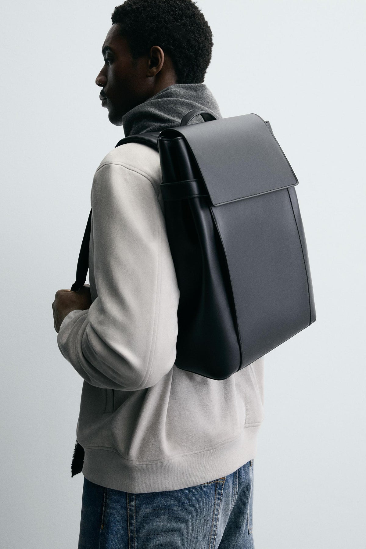 BACKPACK WITH FLAP