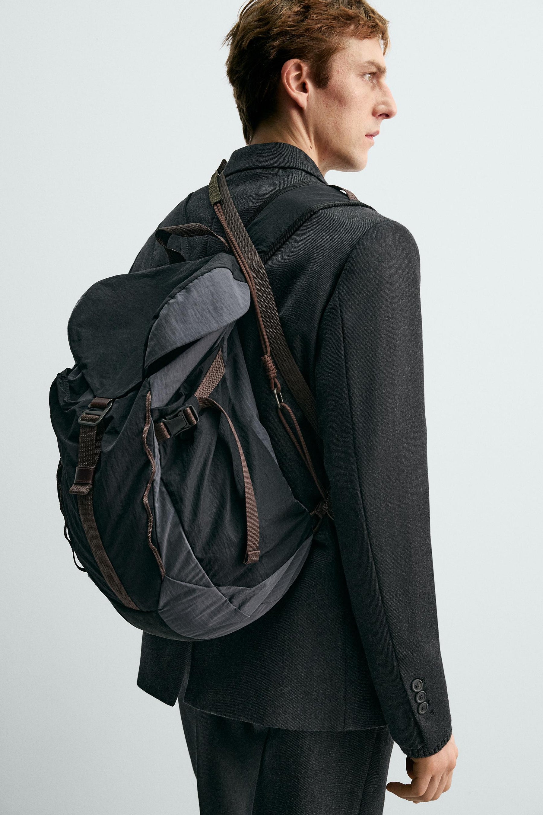 TECHNICAL BACKPACK WITH LEATHER DETAILS
