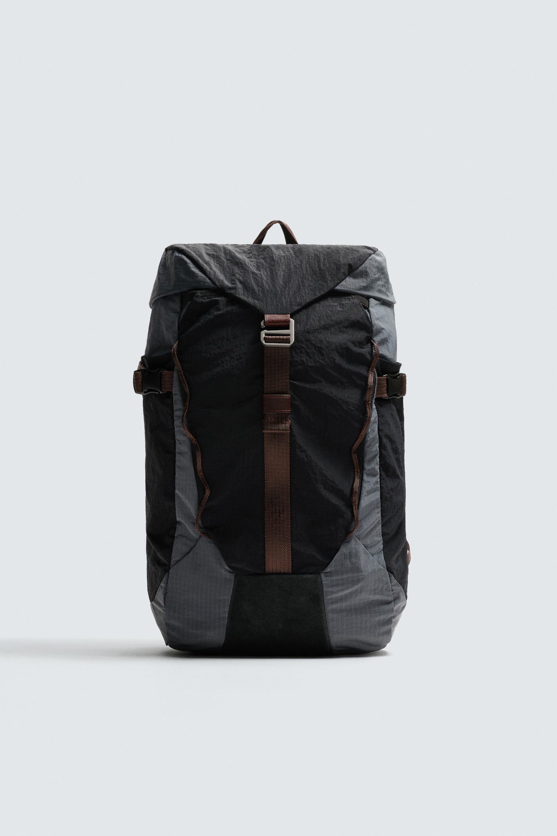 TECHNICAL BACKPACK WITH LEATHER DETAILS