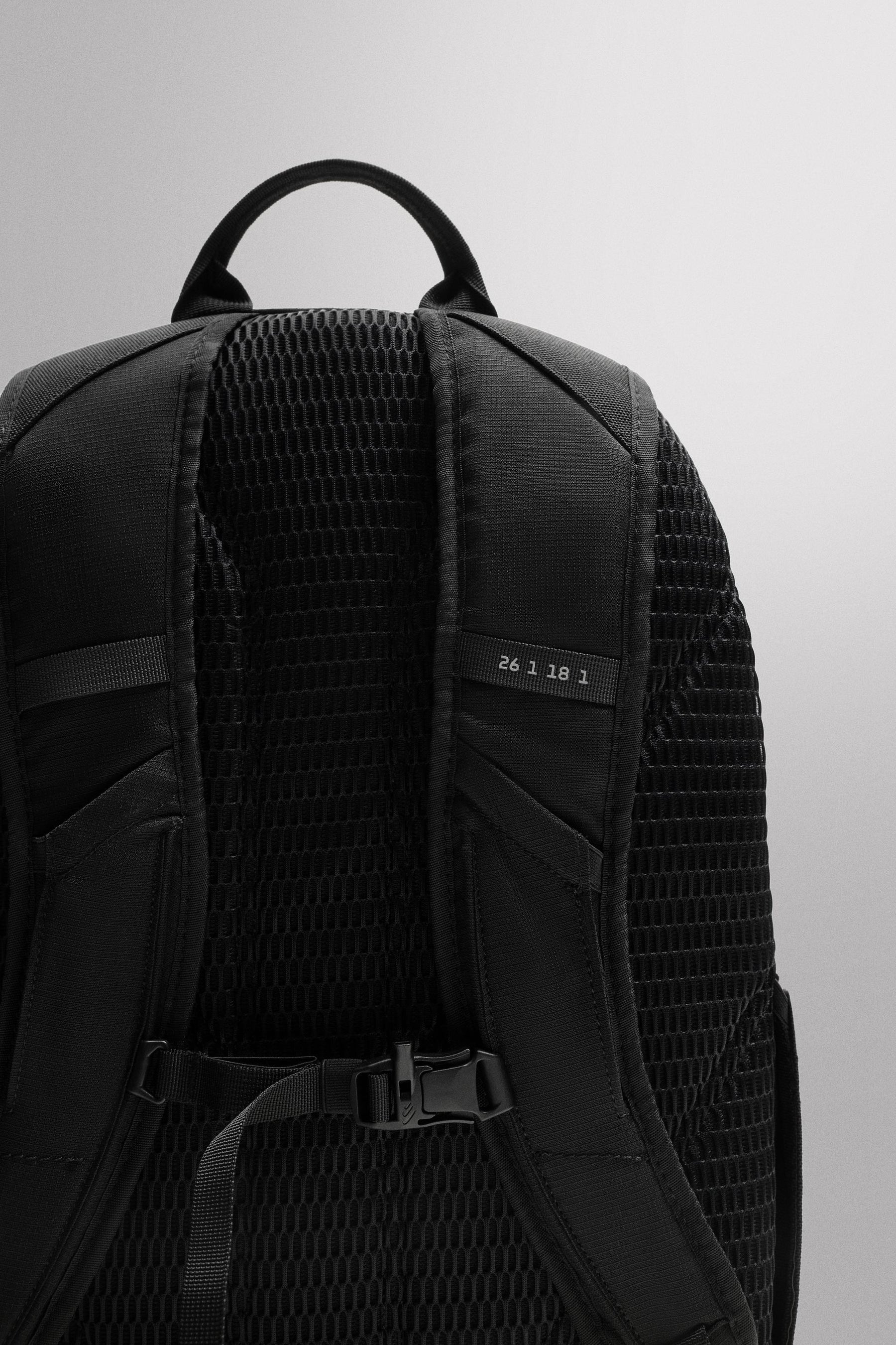 TECHNICAL SPORTS BACKPACK - Image 3