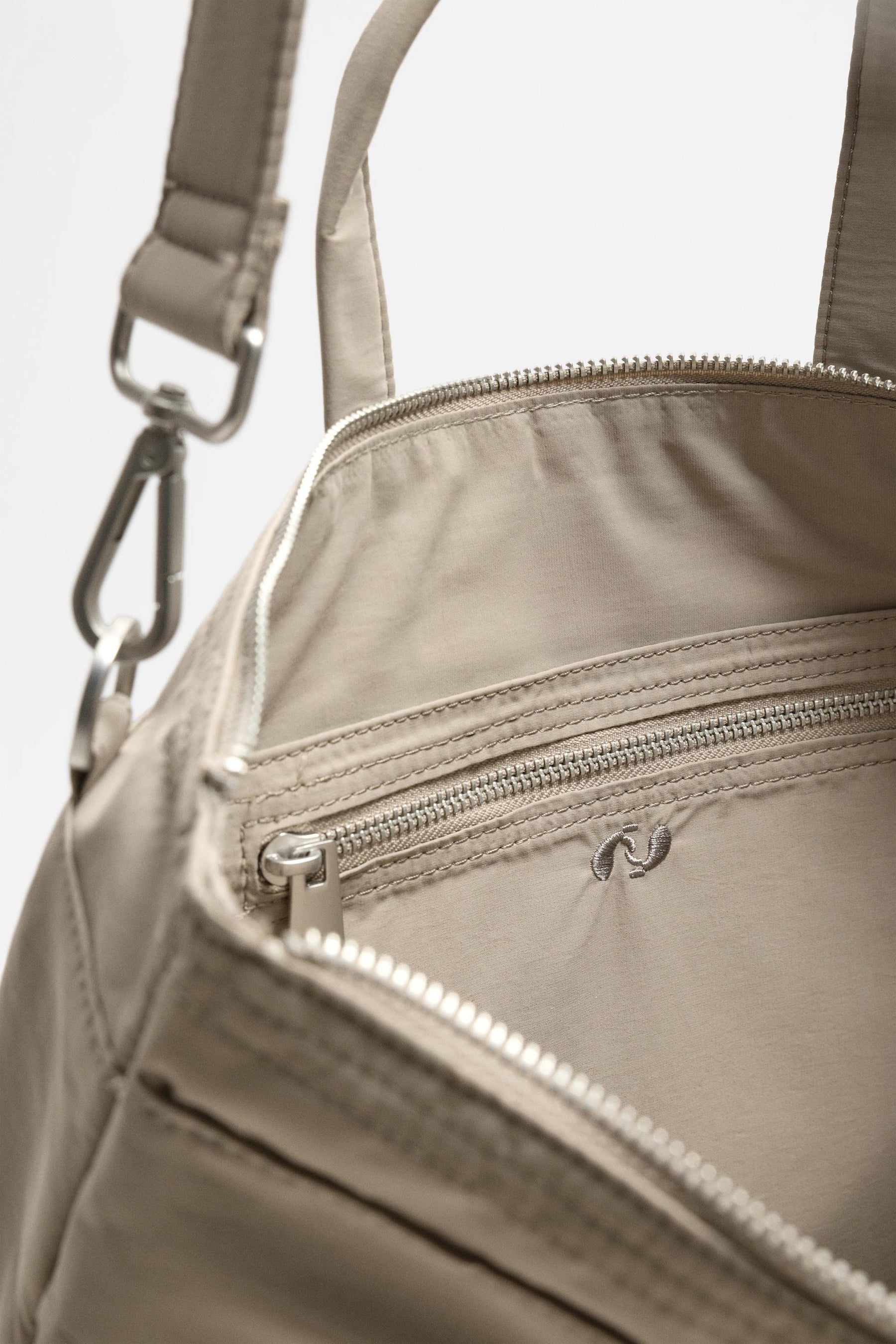 NYLON TOTE BAG - Image 6