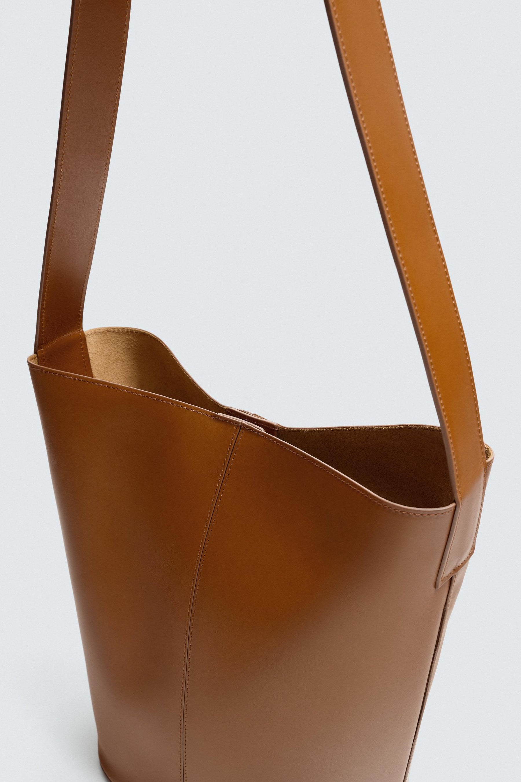 LIMITED EDITION LEATHER SHOPPER BAG