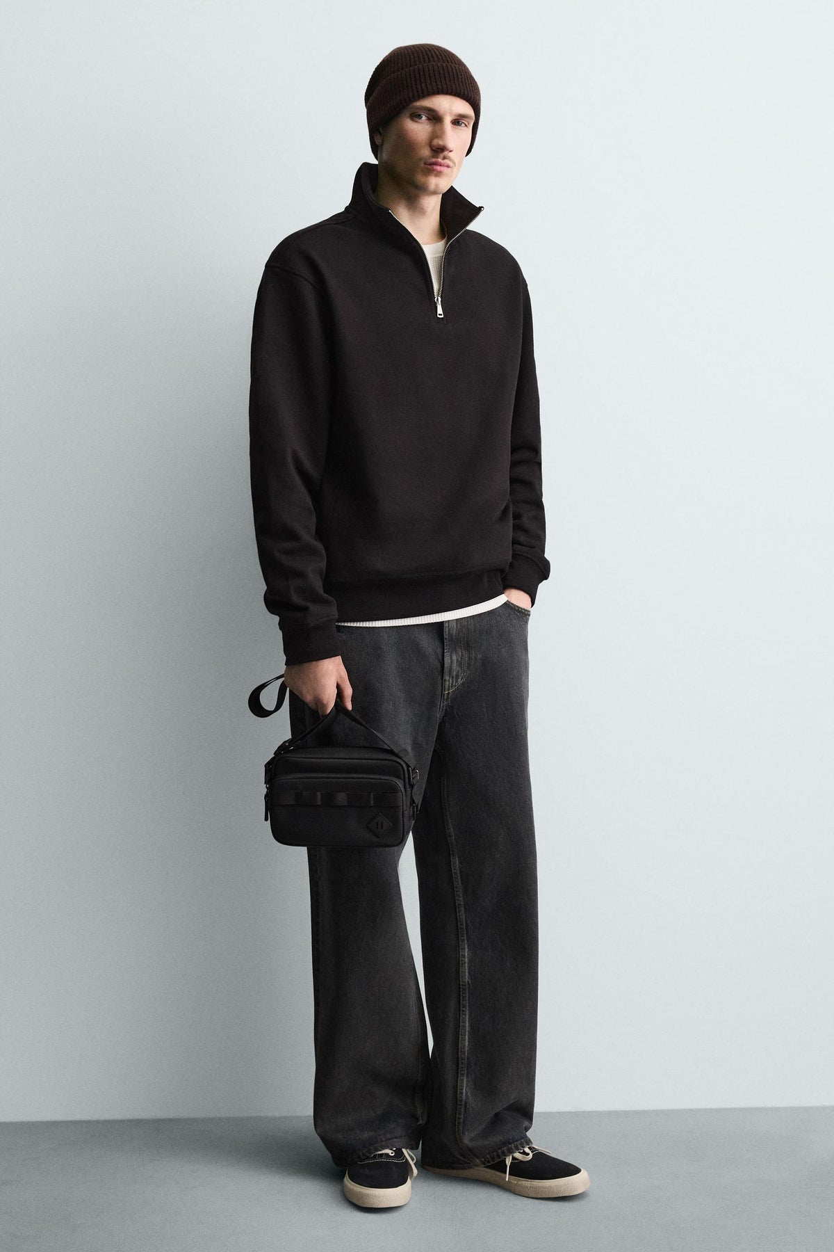 RUBBERISED CROSSBODY BAG - Image 2