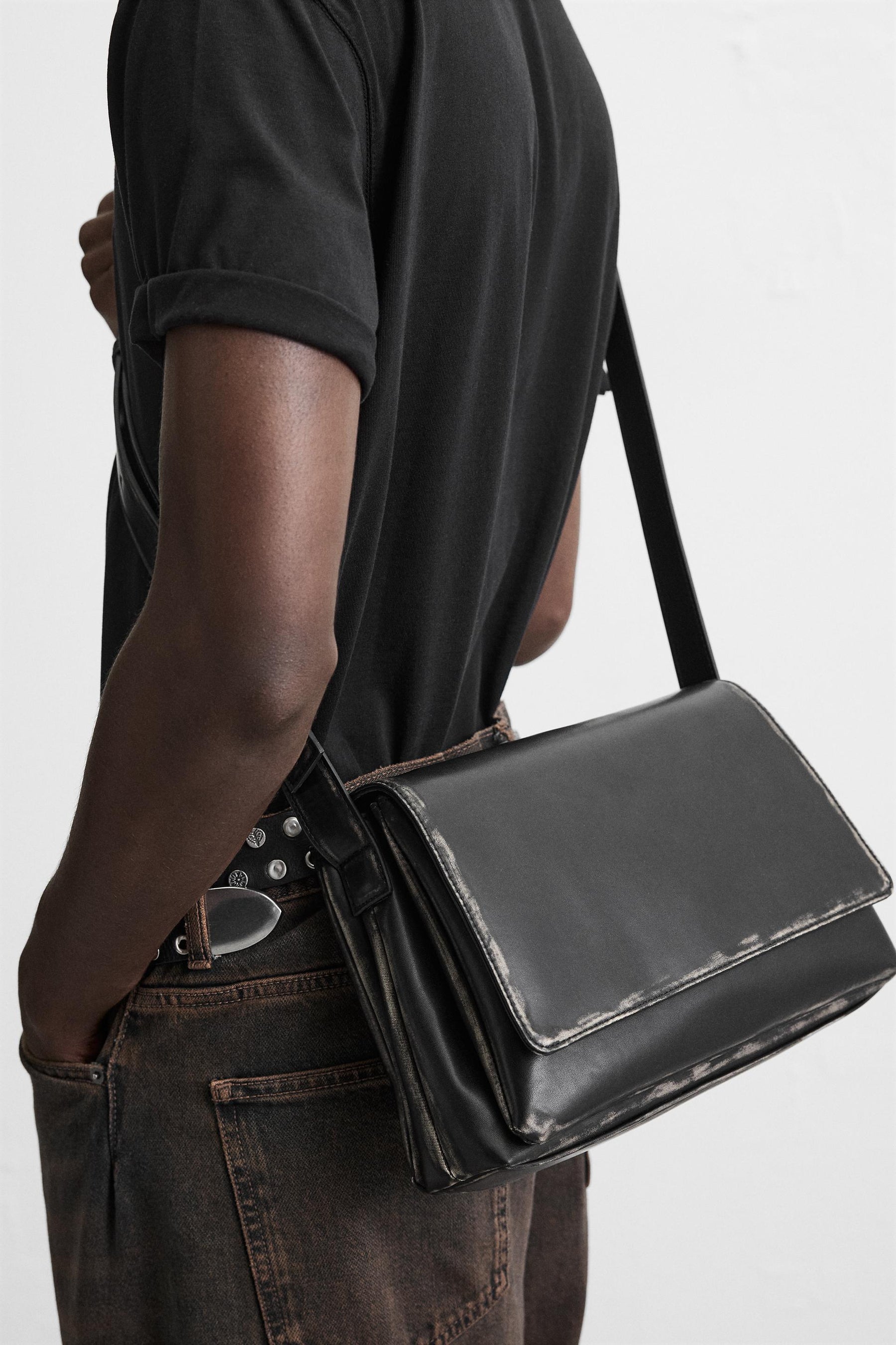 DISTRESSED-EFFECT FLAP CROSSBODY BAG