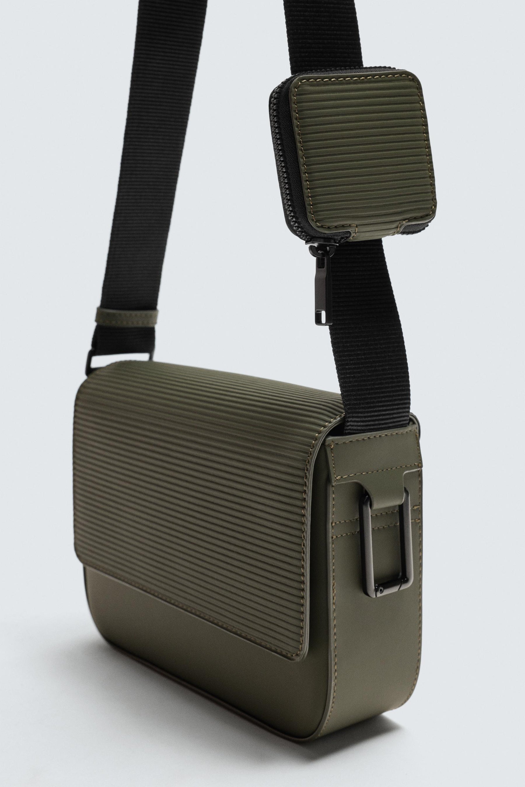 RUBBERISED TEXTURED CROSSBODY BAG - Image 5