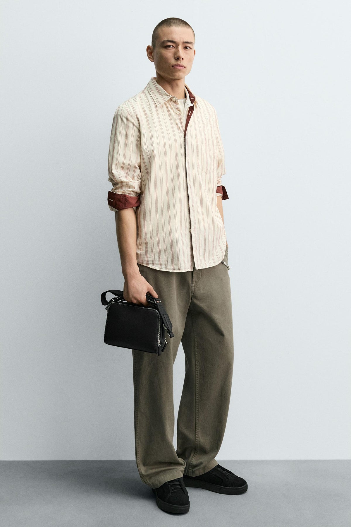 TEXTURED CROSSBODY BAG