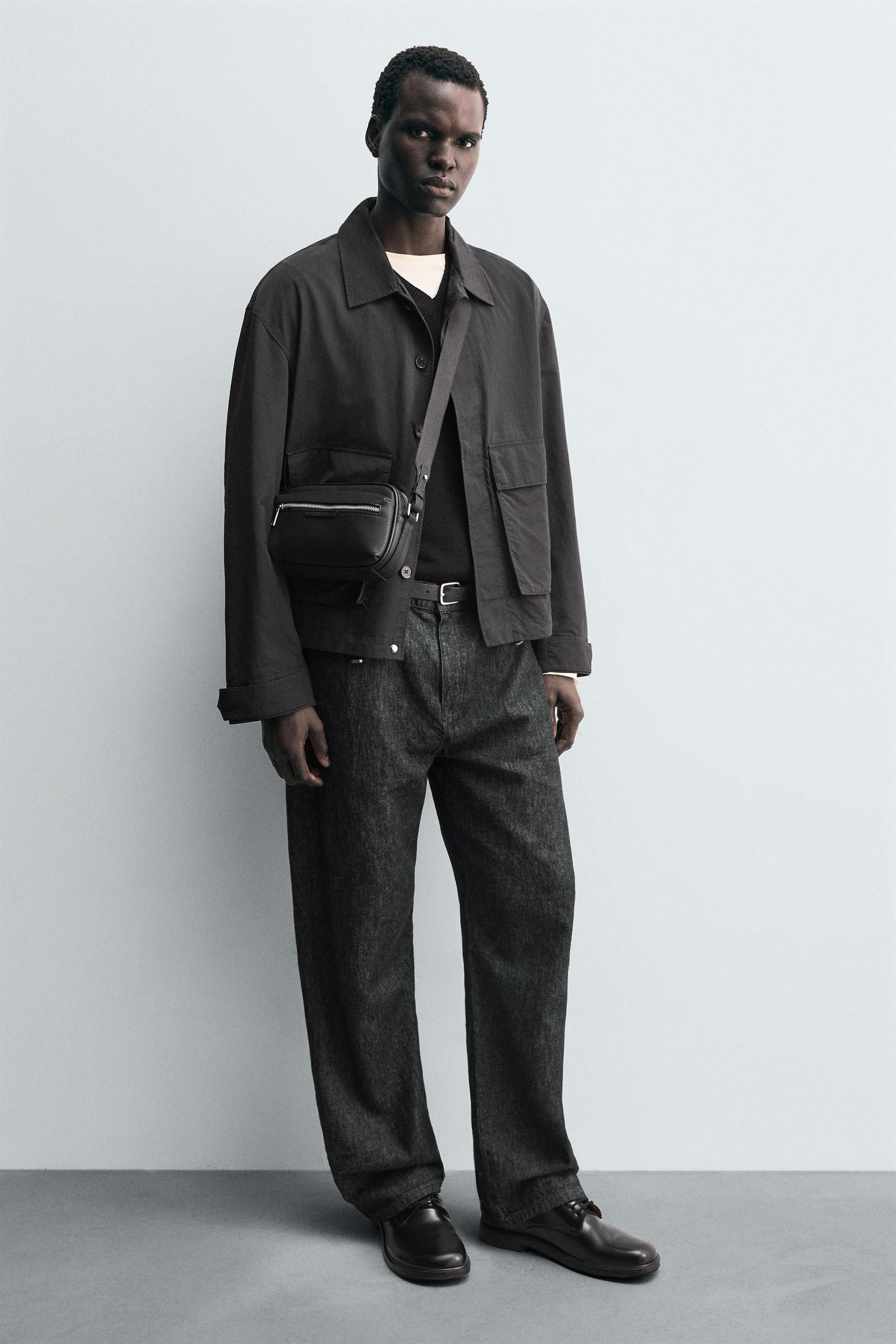 TEXTURED CROSSBODY BAG