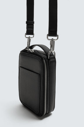 TEXTURED VERTICAL CROSSBODY BAG