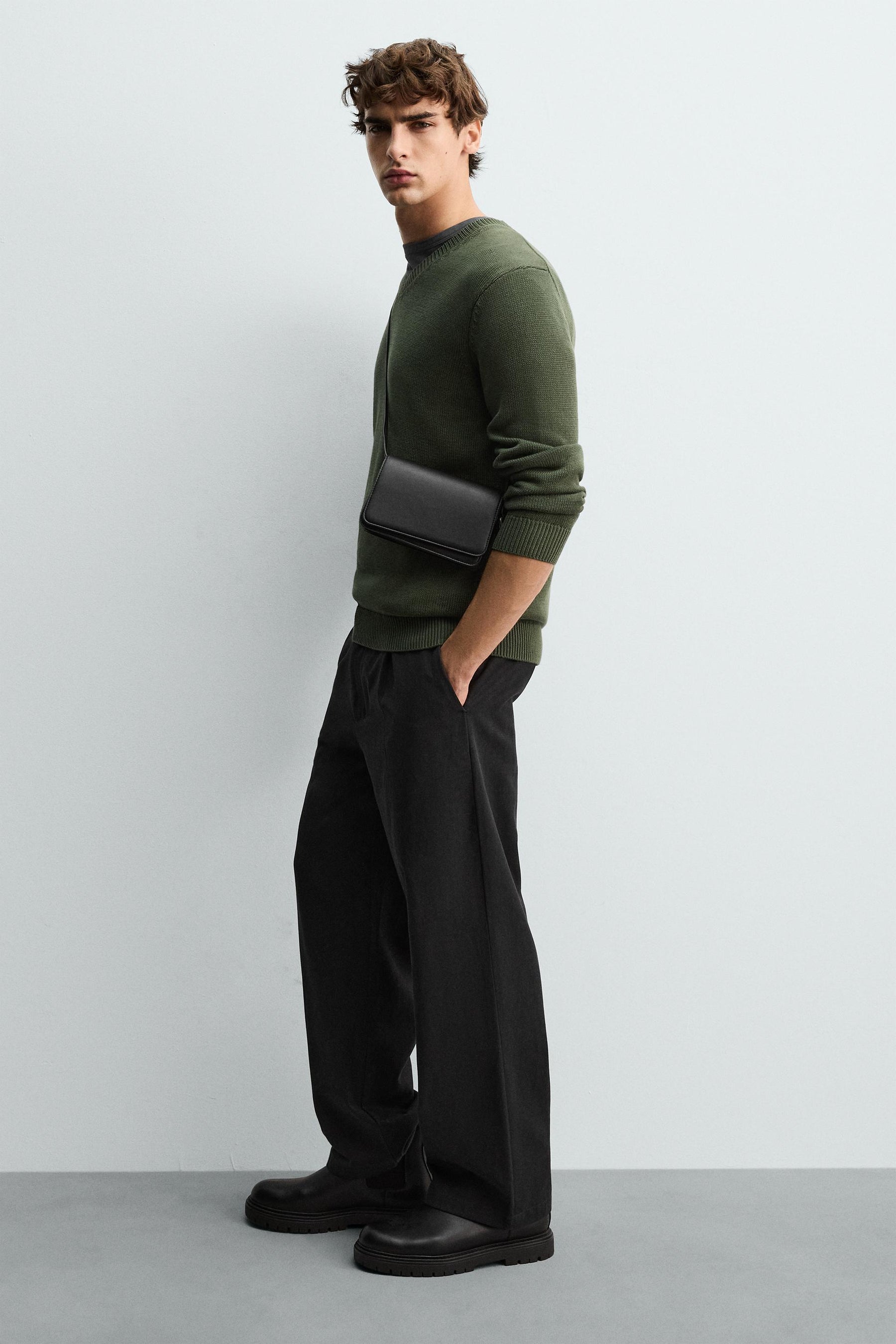 PLAIN CROSSBODY BAG - Image 1