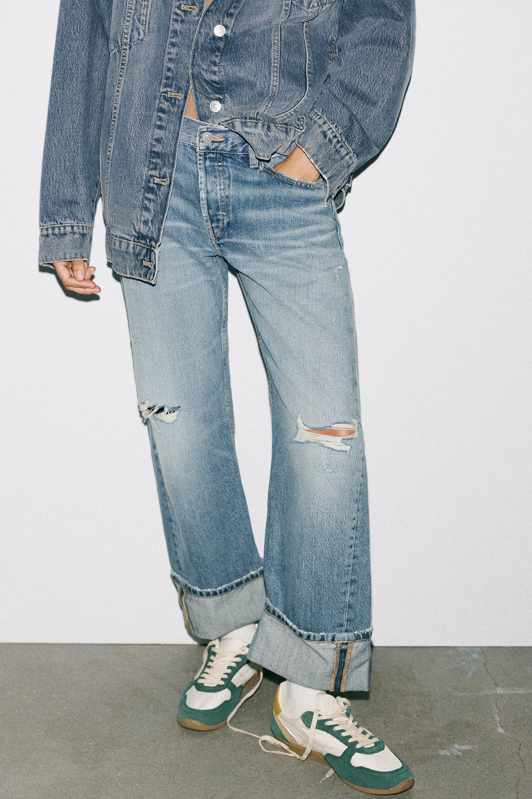 COLOUR BLOCK RUNNING TRAINERS