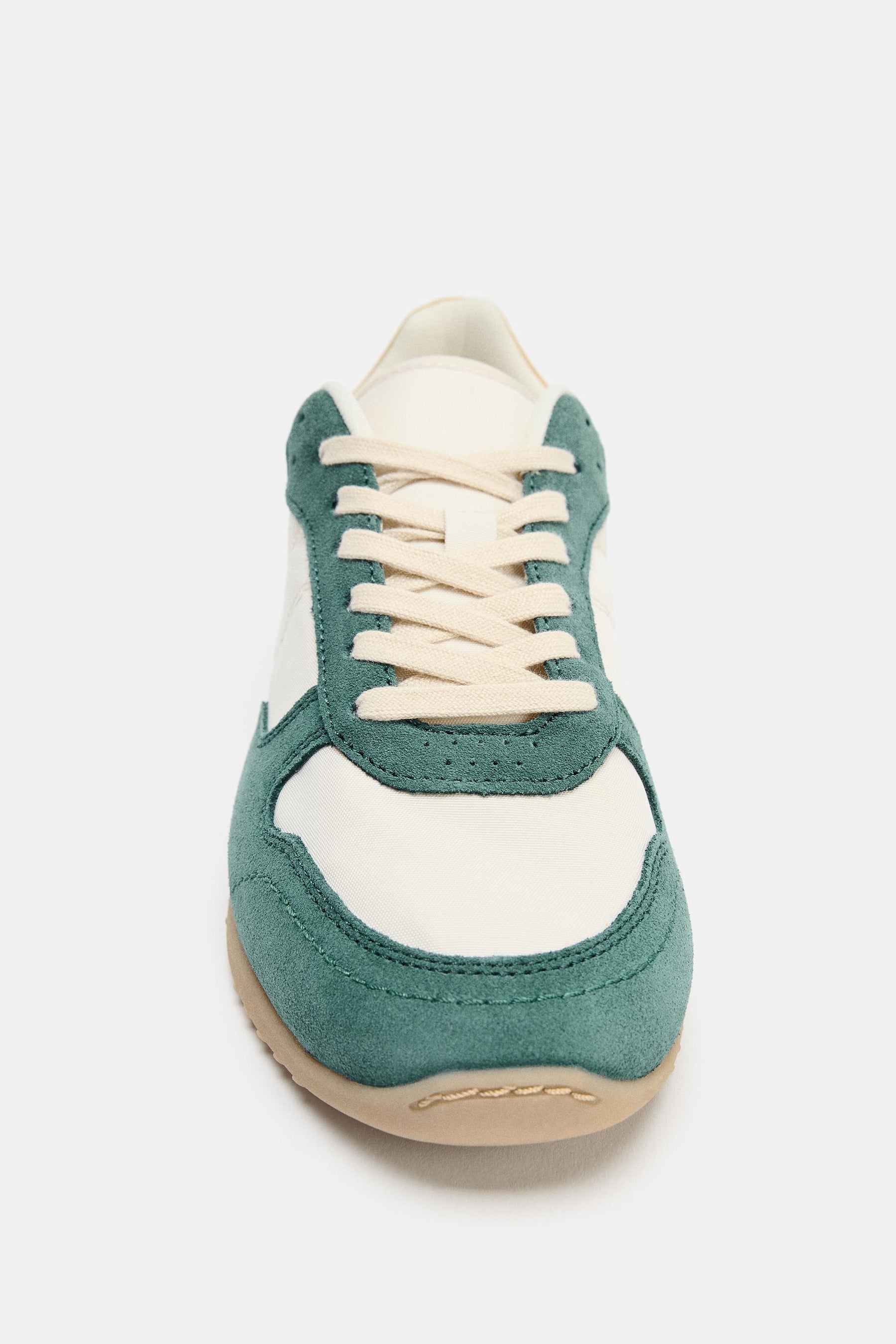 COLOUR BLOCK RUNNING TRAINERS