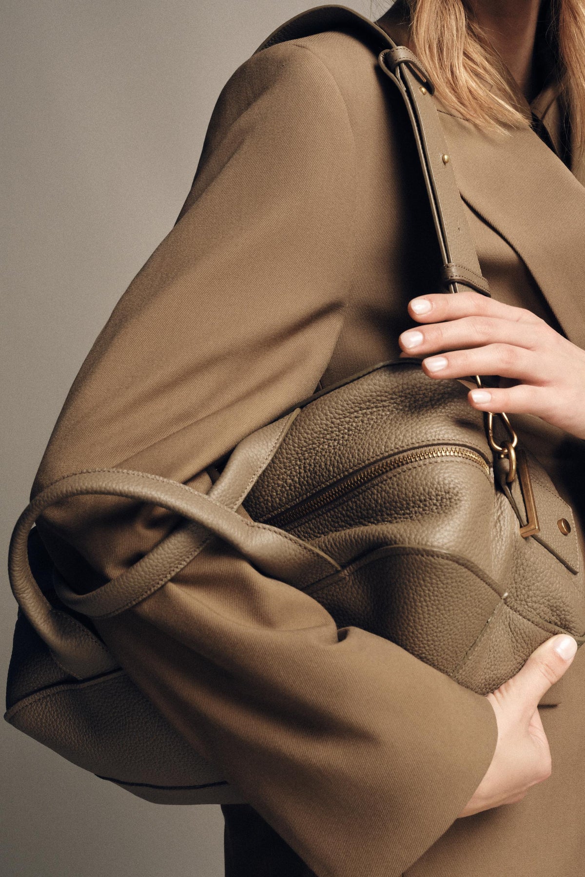 EXTENDED LEATHER BAG