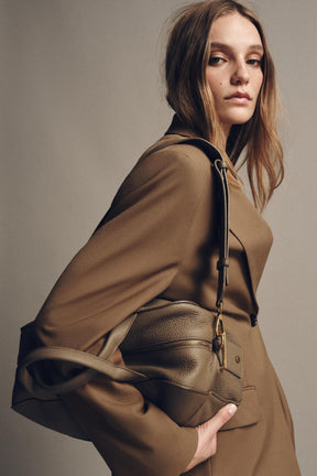 EXTENDED LEATHER BAG