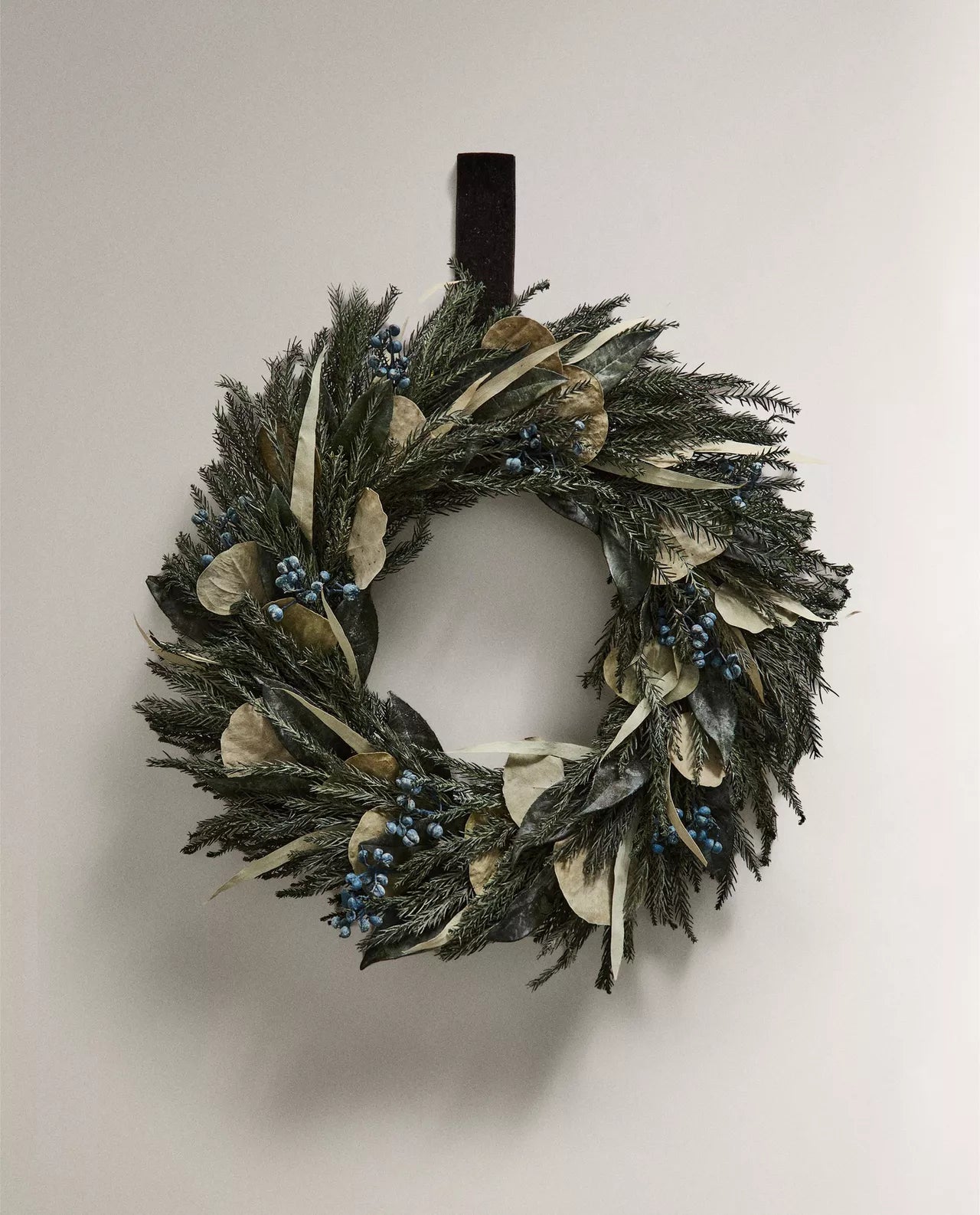 Berry Leaf Wreath