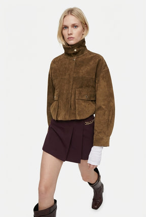 PLEATED BERMUDA SHORTS